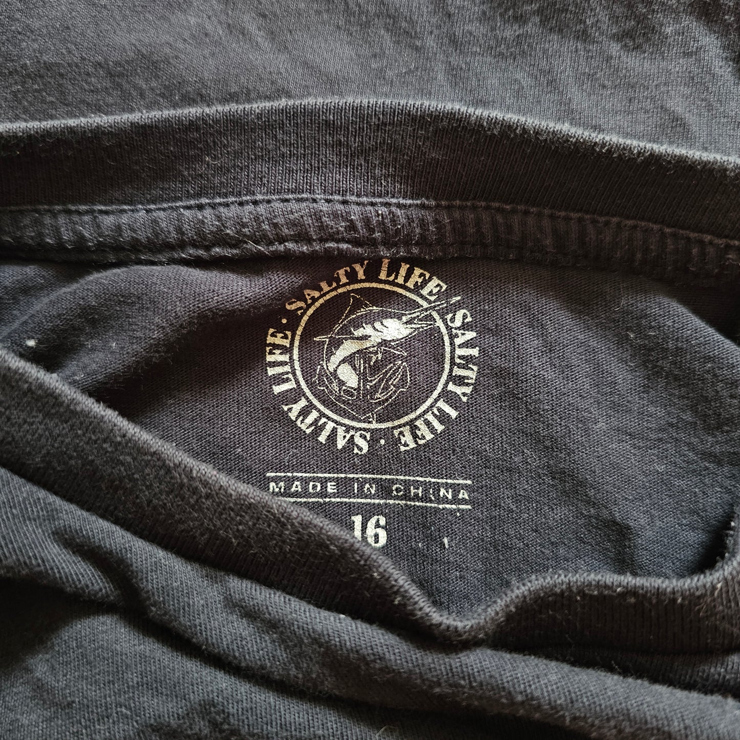 Salty Life Tshirt - Size 16 Youth