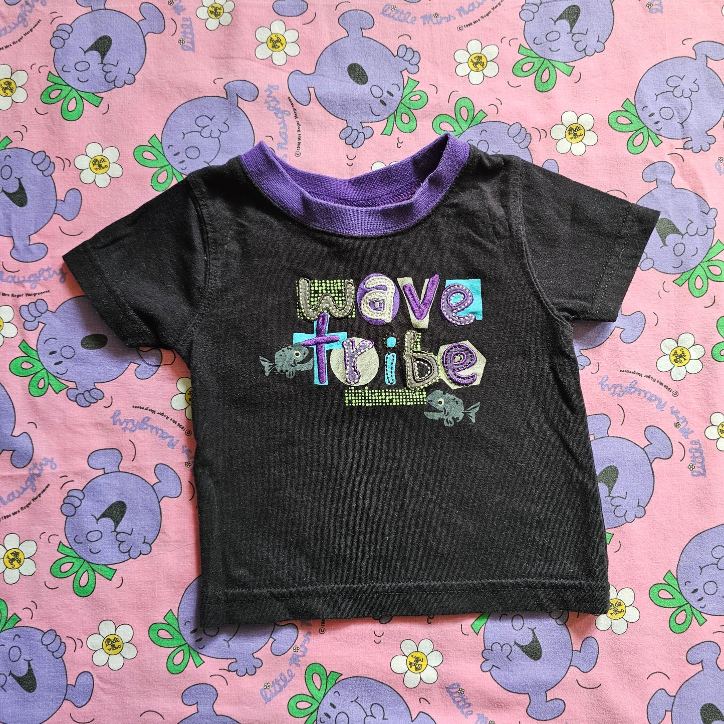 Vintage Wave Tribe Tshirt - Size 00