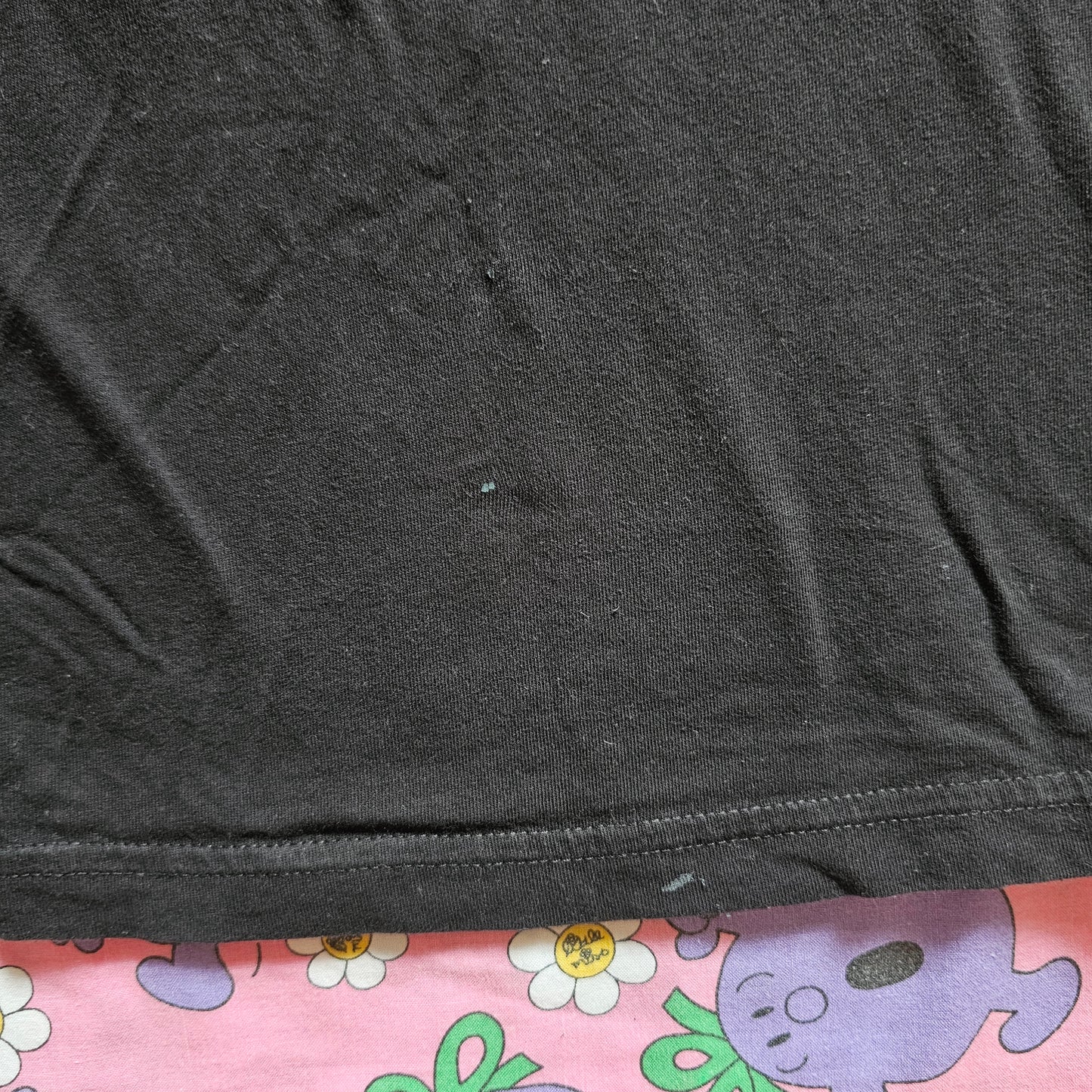 The Mad Hueys Tshirt - Size 14 Youth