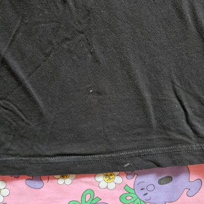 The Mad Hueys Tshirt - Size 14 Youth