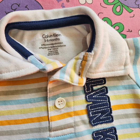 Calvin Klein Tshirt - Size 00